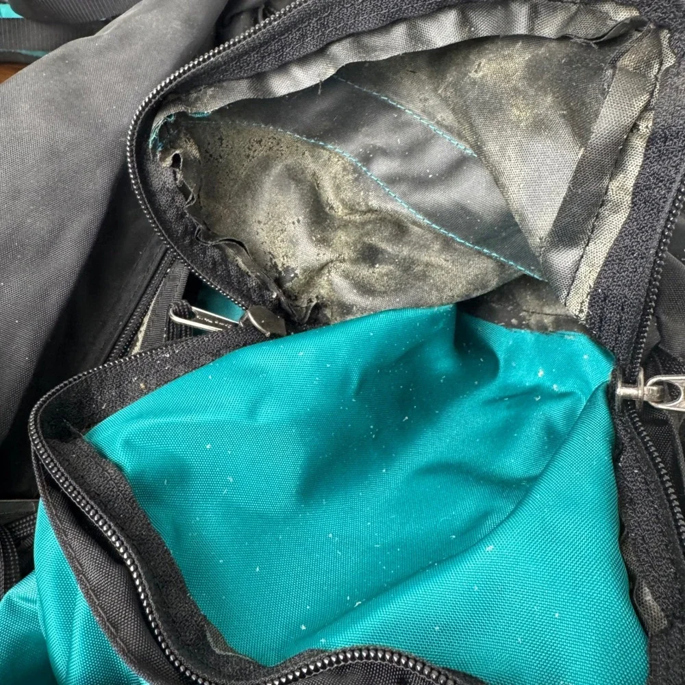 Camp Trails Catskill Hiking Backpack Internal Frame Vintage Teal Black Pack